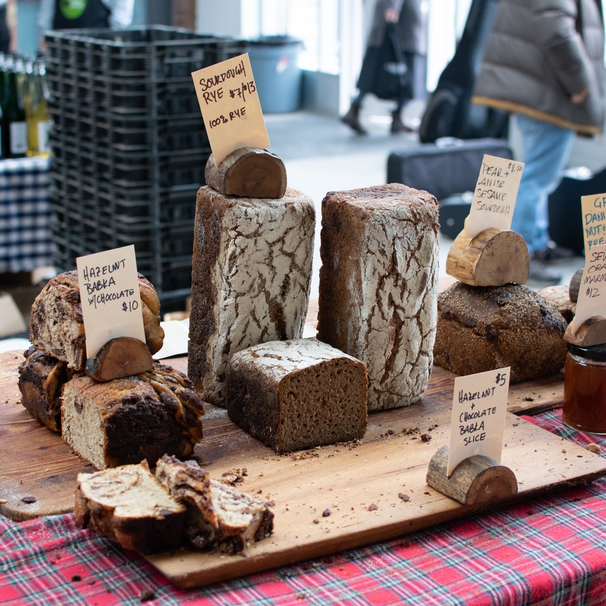 Today's the day! Find 35+ amazing vendors offering a variety of #local produce, artisanal goods, and delicious eats at The Stop's Farmers' Market! Kick off your weekend with a visit: 🕗 8AM-1PM 📍 601 Christie Street #FarmersMarket #ShopLocal #Toronto #WychwoodBarns