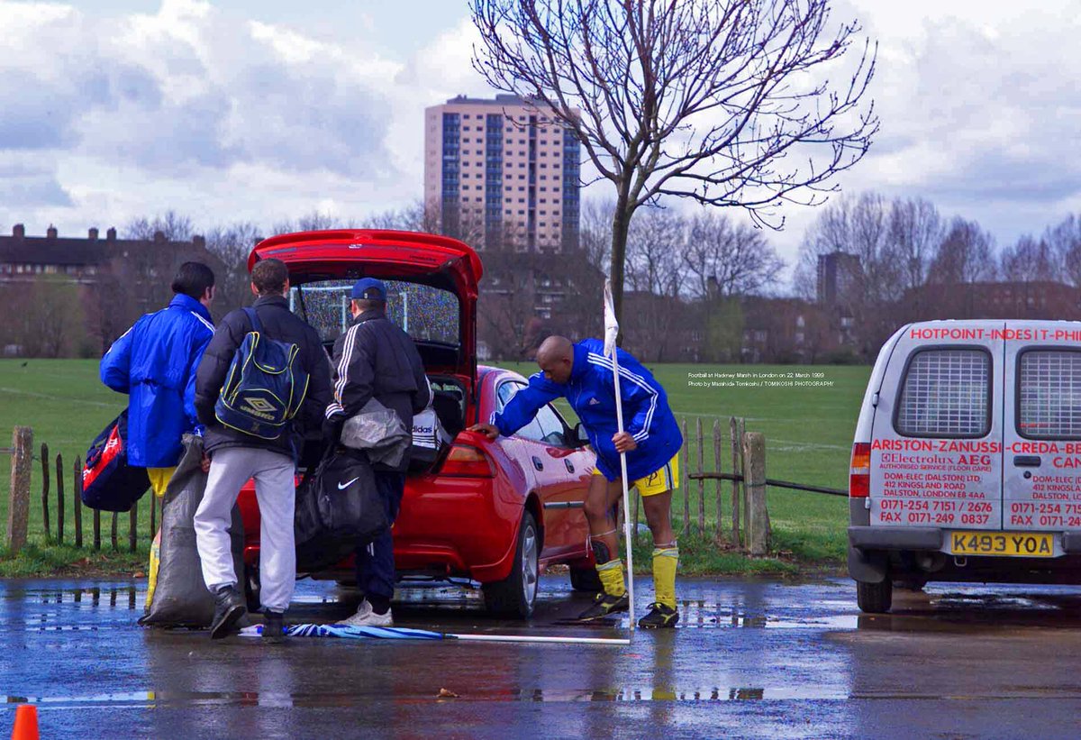 Hackney Marshs in London, UK 2 on 22 March 1999 Photo by Masahide Tomkoshi / TOMIKOSHI PHOTOGRAPHY