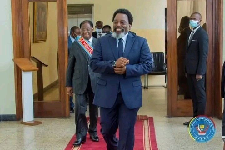 Le lideur incontesté de l'alternance politique et de la démocratie en marche dans notre si beaux PAYS la RDC. 
 LE Père de la démocratie africaine papa porte bonheur JOSEPH KABILA KABANGE 
    LE SAVANT POLITICIENS CONGOLAIS 🇨🇩