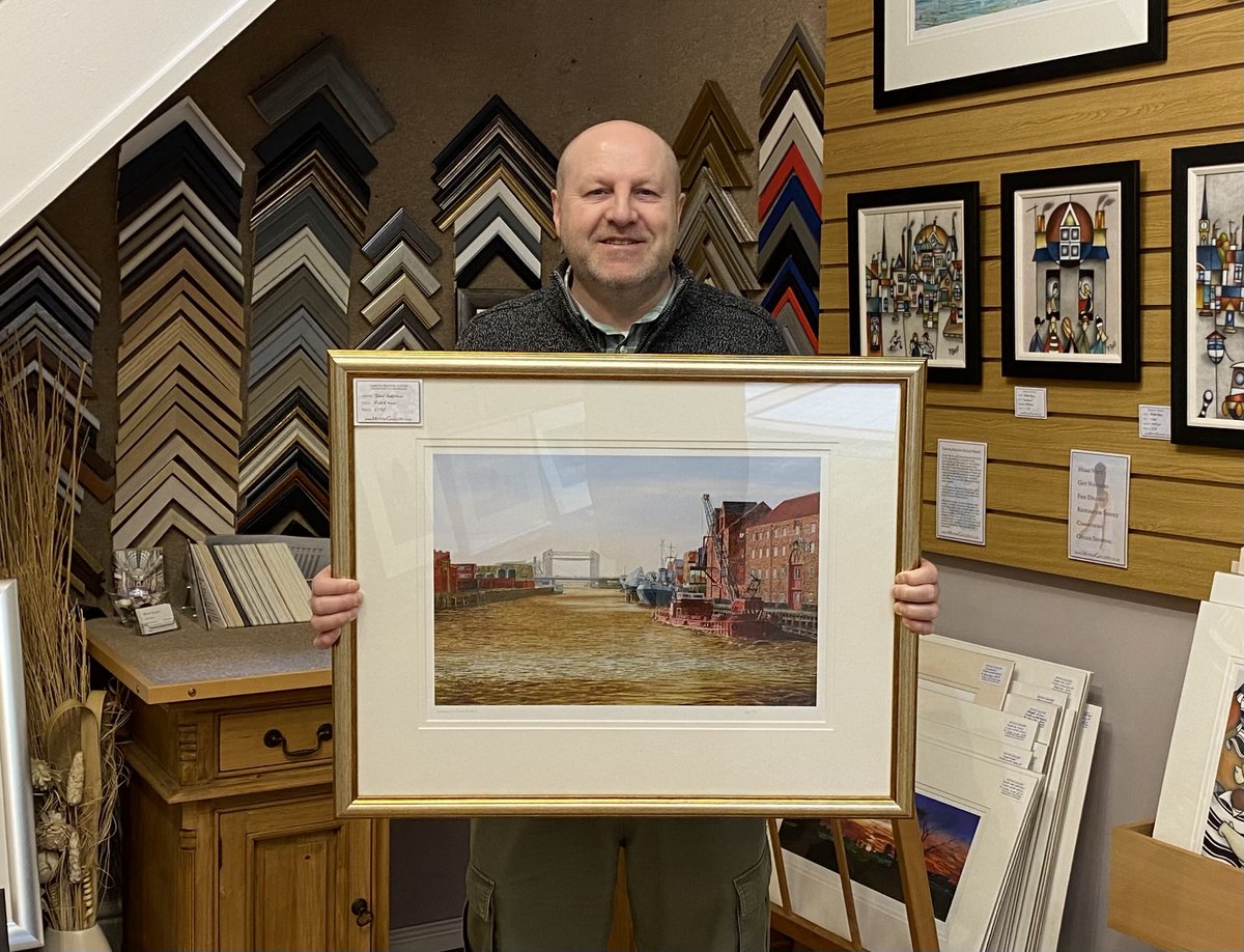 Picture Of The Week - ‘River Hull’ signed limited edition by John Gledhill. Available in three sizes mytongallery.co.uk/hikashop/produ… #MarineArt #RiverHull #HullArt #ArcticCorsair #PictureOfTheWeek #HepworthArcade #HullOldTown #MytonGallery