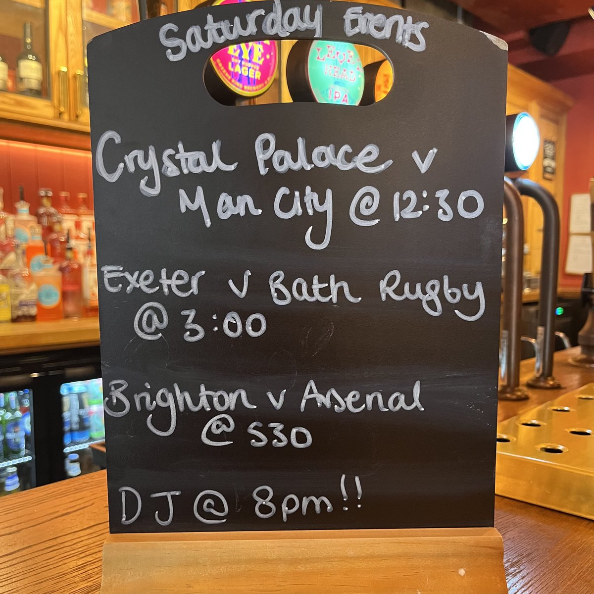 Saturdays Events! Football throughout the day , Rugby at 3pm and a DJ at 8pm! Come on down - foods all set to go , games are on, dancing shoes are ready 
#teddy #teddyarms #london #greeneking #sports #football #rugby #music