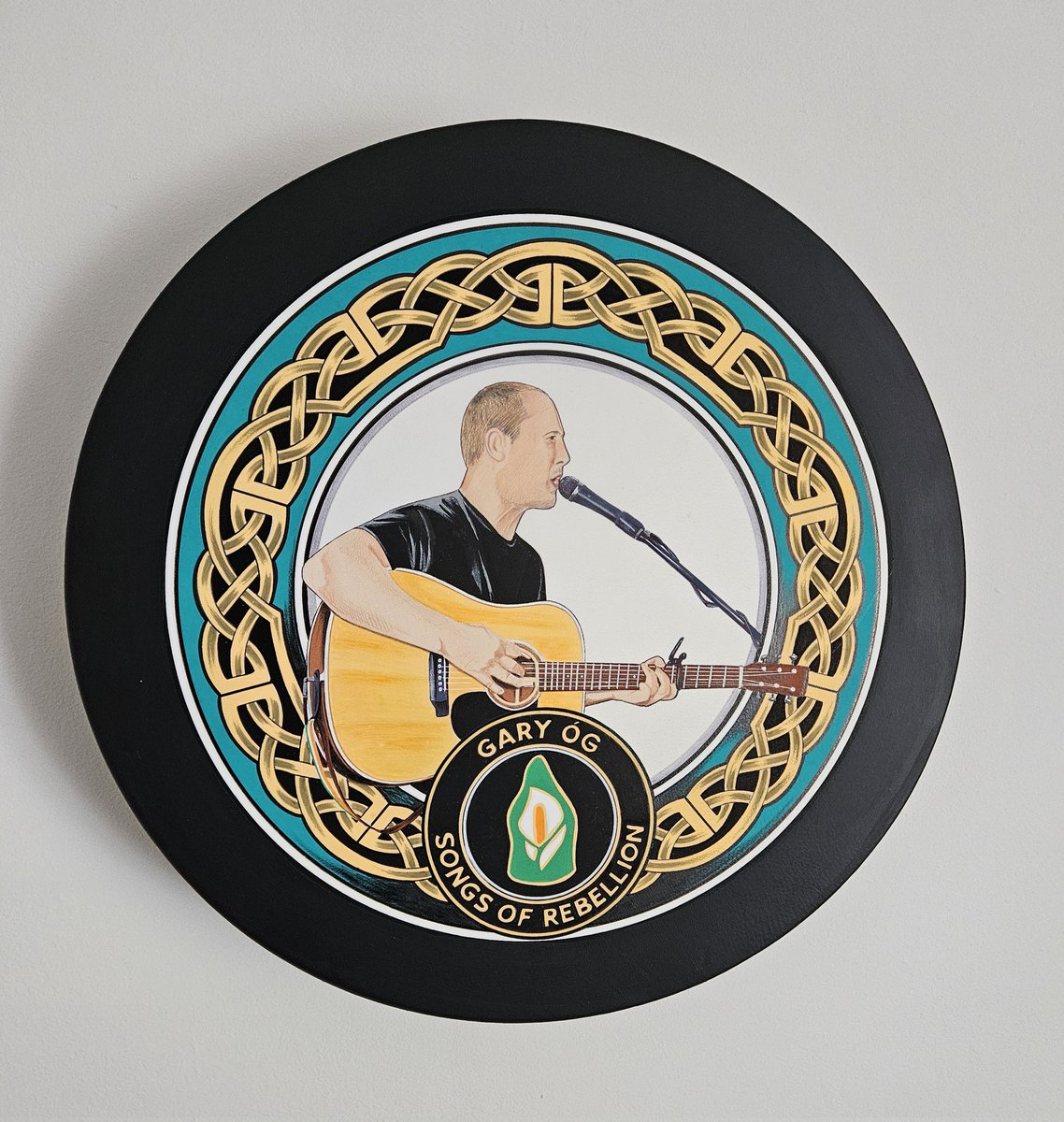 New Gary Óg bodhran. Photo sent in by a follower of the page. The fantastic work of barrys-bodhrans.com/designs