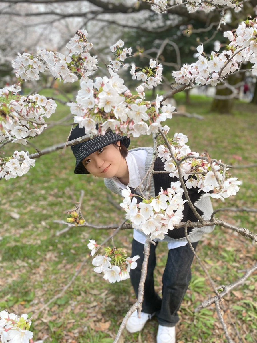 noa_5_o's tweet photo. 専門学校を卒業し、4月から社会人となりました🌸
新たなスタートをきる人が多いこの季節…私も心機一転、名前を『埜空』に変更し活動していきます。読み方は本名そのまま、｢のあ｣です。

飾らずありのままで、素朴に、自由に。
という意味を込めて。。。

これからもよろしくお願いいたします🕊️ https://t.co/ucvzsO0y35
