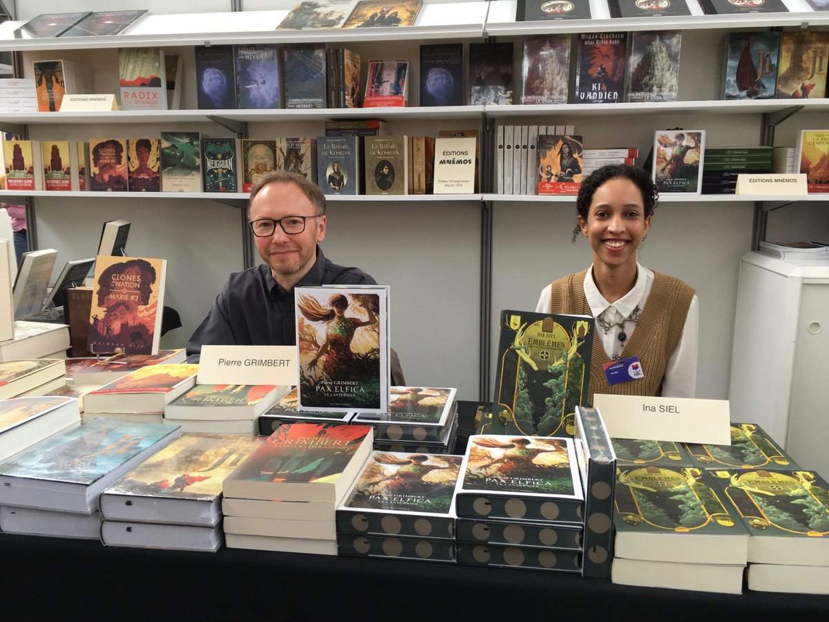 Les éditions Mnémos (@editionsmnemos) on Twitter photo Ina Siel et <a href="/PierreGrimbert/">Pierre Grimbert</a> sont actuellement en dédicace à la Foire du livre de Bruxelles - <a href="/foirelivrebxl/">La Foire du Livre de Bruxelles</a> sur notre stand, n*351 !
On vous attend ! 📚 Ina Siel et <a href="/PierreGrimbert/">Pierre Grimbert</a> sont actuellement en dédicace à la Foire du livre de Bruxelles - <a href="/foirelivrebxl/">La Foire du Livre de Bruxelles</a> sur notre stand, n*351 !
On vous attend ! 📚