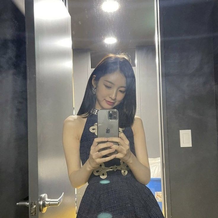 D-263
Hi! this is Lee, LF moots 

𐙚 he/him, filo
𐙚 ults: STAYC, tripleS, CLASS:y
𐙚 i also stan: TWICE, OH MY GIRL, IVE, KISS OF LIFE, LE SSERAFIM, NewJeans, ARTMS, LOOSSEMBLE, ILLIT
𐙚 not new to #stantwt / #kpoptwt 
𐙚 but any fandoms r wc!

↻ &amp; ♡ to spread it, thanks!