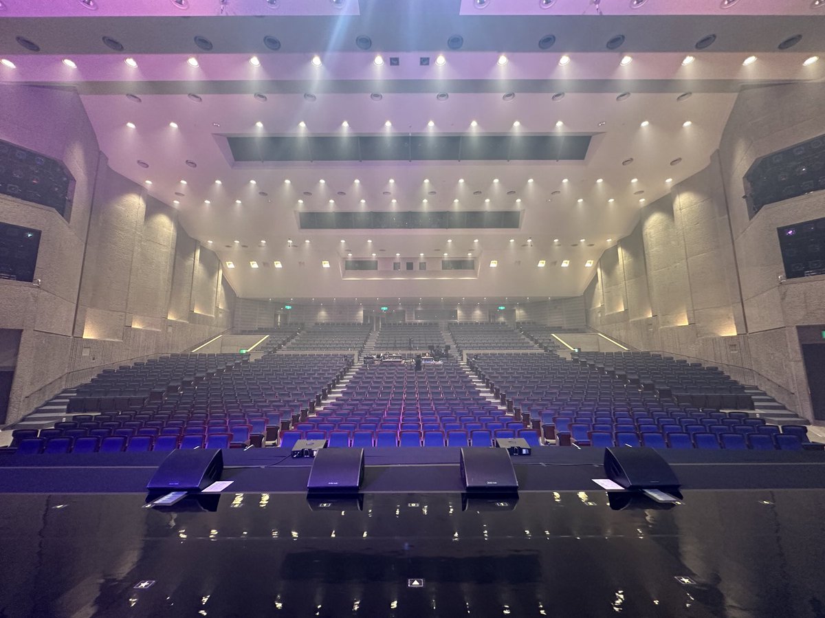 全国ツアー初日、千葉！！！

あぁ楽しかった。
なんて幸せなんだ。

ありがとう。

また違う会場にも帰って来てね！！
俺らは、あなたを待ってるよ。

しかし、色々あったなー。初日。

#ソナポケ #ソナポケ15th