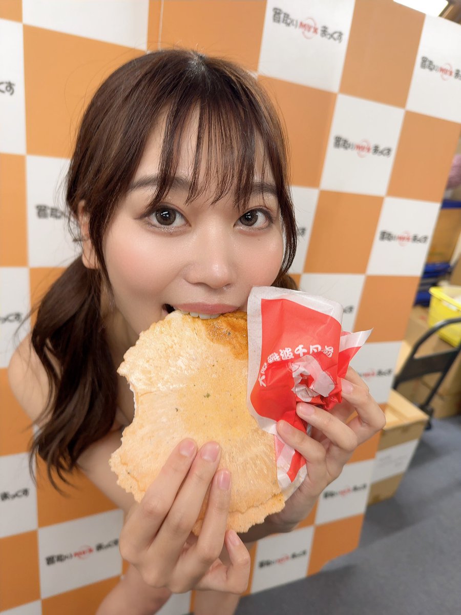大阪イベントありがとうございました❣️
来てくれた皆さん温かい目で見守ってくれてありがとうございました、とっても楽しかったです🥺

明日は岡山県でのイベントお待ちしてます👶🏻✨
またみんなとすぐ会えますように🦋

#買取りマックスなんば店
#買取りマックス日本橋店
#サディスティックヴィレッジ https://t.co/8ZExfjQAcq
