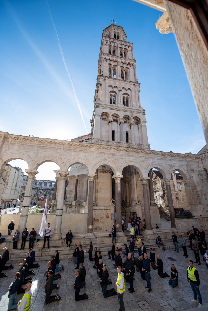 #Rosary❣️ #publicprayer ❣️#Split❣️ #Croatia #Peristil ❣️#CatholicChurch❣️ #SaintDomnius ❣️#krunica #Ružarij❣️ #Gospa @Sachinettiyil