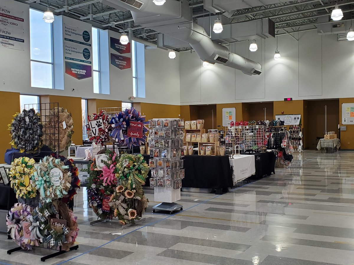 It's another beautiful day in St. Peters! Why not swing by East High for our 3rd annual Spring CRAFT FAIR!!!! WE 🖤💛 OUR community! Thank you for supporting the Class of 2024 SENIORS!!!!!!! #EastsidePride