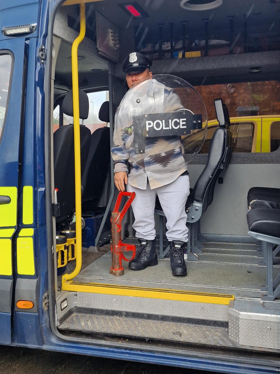 Burnley Neighbourhood police were delighted to have visit from a very big fan yesterday. Thankyou to his carers for bringing him to meet us, it was a welcome break and smile from an otherwise very busy day.