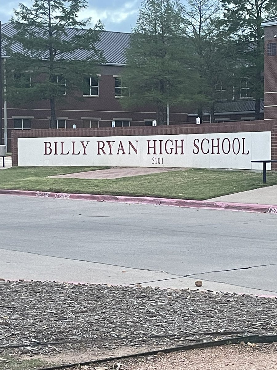 A beautiful morning for the UIL Academics District competition! Mustangs have prepared and are ready to show their stuff🧠💪🏼