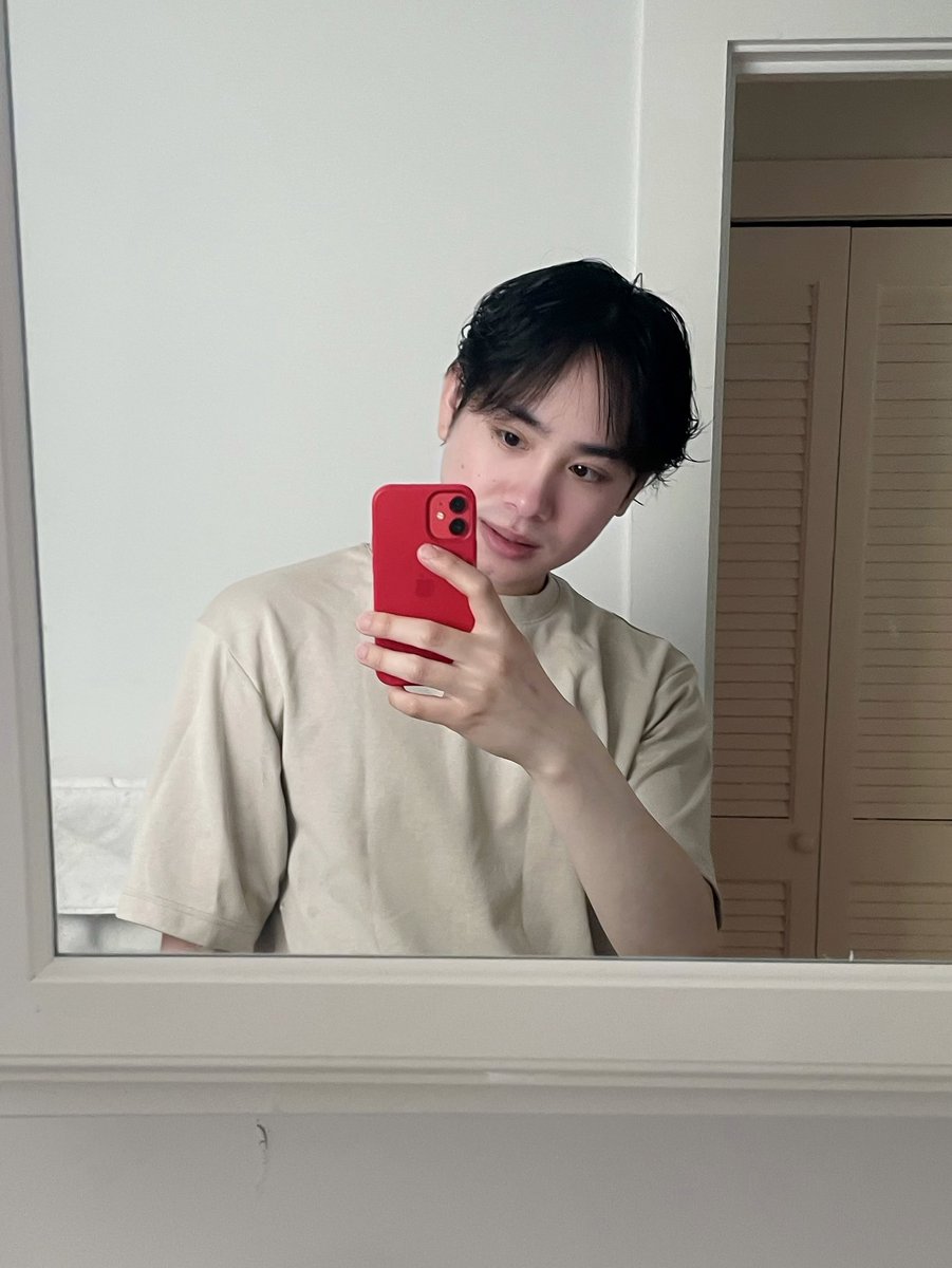 JohnnyNeff_'s tweet image. balloons in bio?! 🥳🎊😄