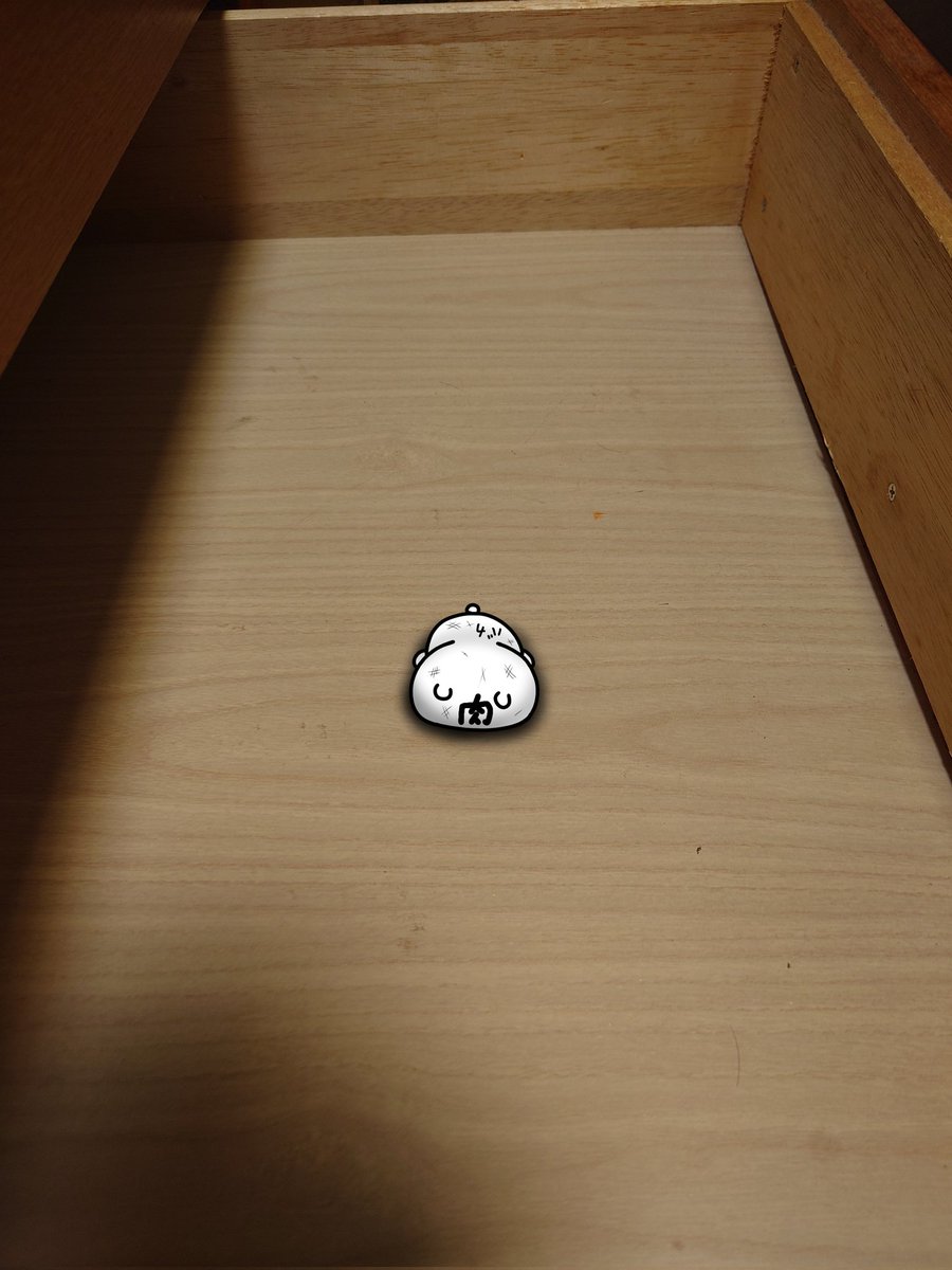 「ﾒｼ!ﾊﾖ!」とか言って暴れたからお仕置きしといた。ここの主は私だということを忘れるな。生意気ばっか言いやがって、クﾉﾚ◯人かテメーは！