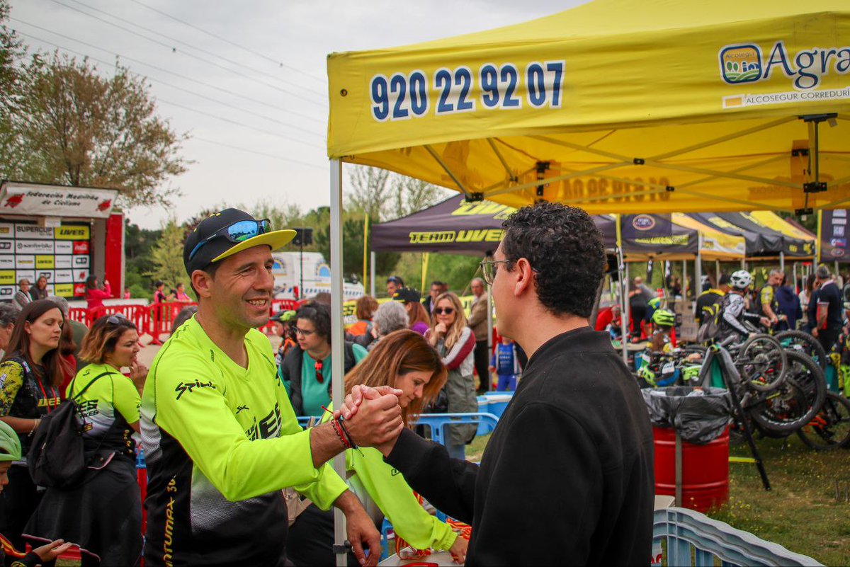 Genial competición de ciclismo infantil hoy en el Parque de las Presillas de #Alcorcón Gracias a los clubs como Uves Bikes por traer más deporte y para todos los públicos a nuestra ciudad.