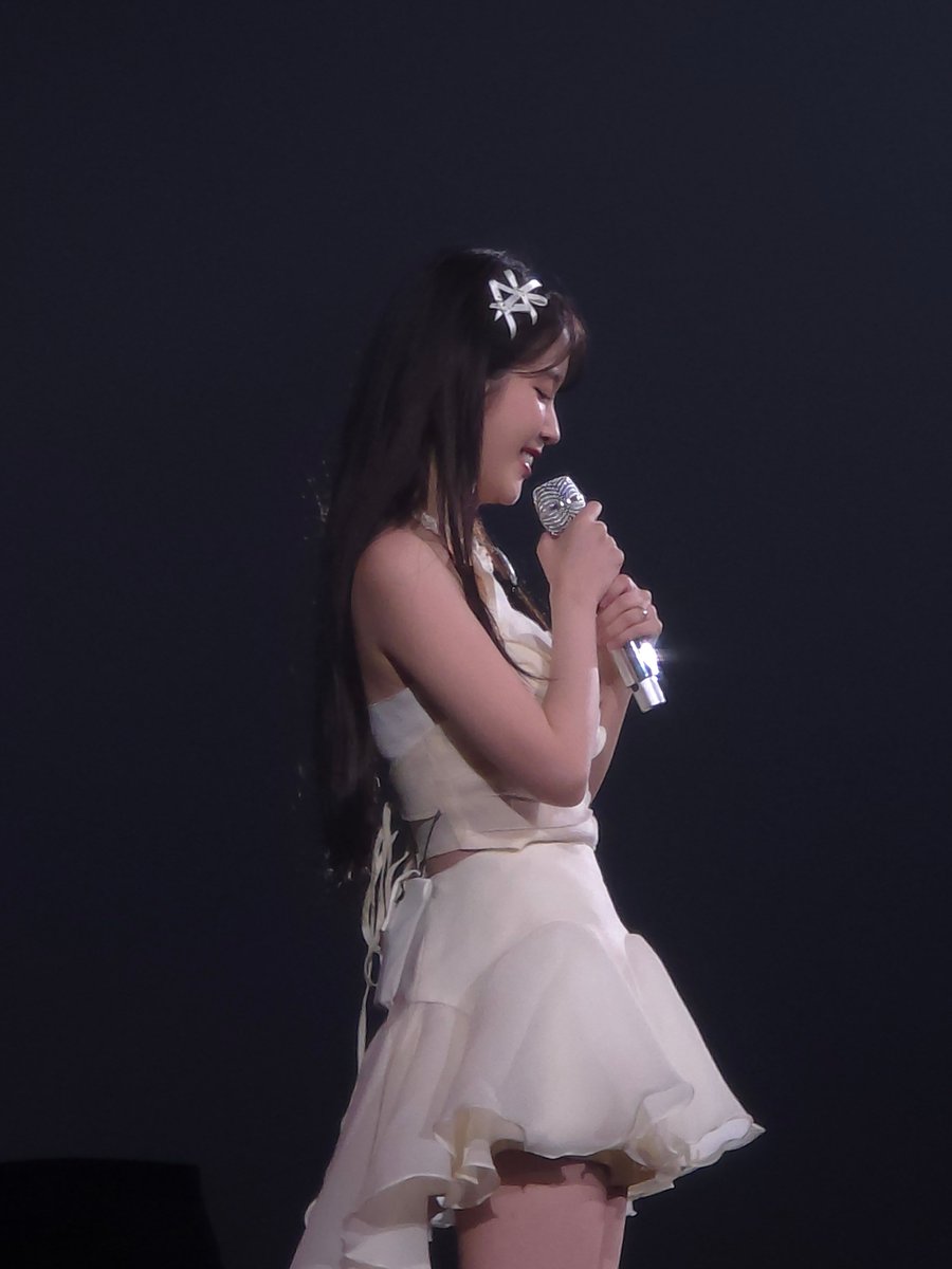 are_iu's tweet photo. 나주거 https://t.co/C0b1tktw3B