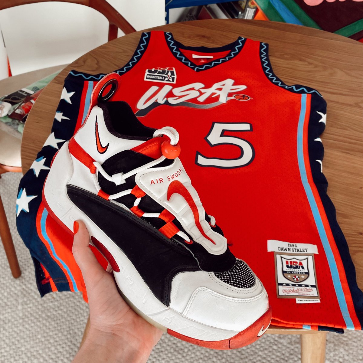 rookiesigns's tweet image. my outfit for tomorrow’s game: @airswoopes22 @dawnstaley