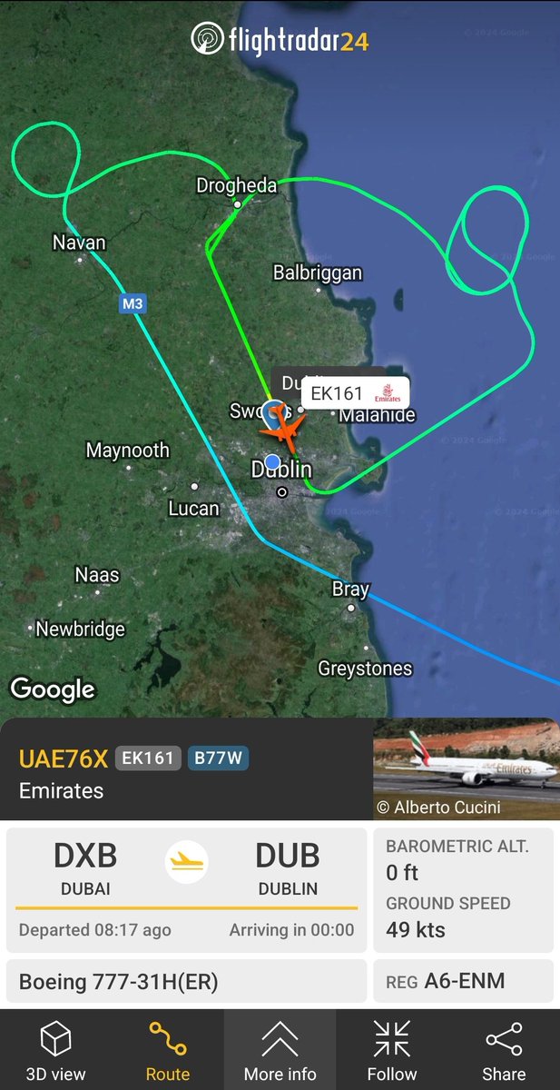 Essiejosie's tweet photo. And she's down #EK161 #DublinAirport 😀✈️ https://t.co/Lf2vrp8m2Q