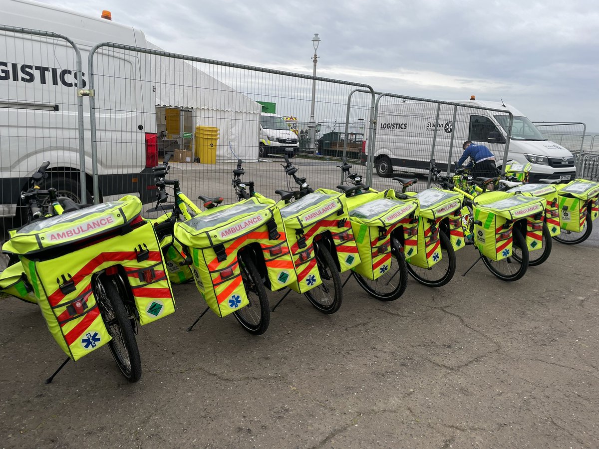 SJA_Sussex's tweet photo. Our @SJASouthEastCRU bikes delivered, kitted and ready to go to support the @BrightonMarathn tomorrow. 
In pairs each team will cover 30-40 km’s at the event, attending medical incidents and supporting those who need us. #brightonmarathonweekend #stjohnpeople https://t.co/ZomhS1RtgZ