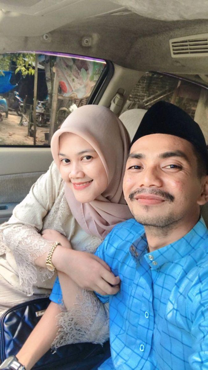 kalinasari's tweet photo. Lebaran tahun lalu *2023 😸 https://t.co/SMNQaqaJAc