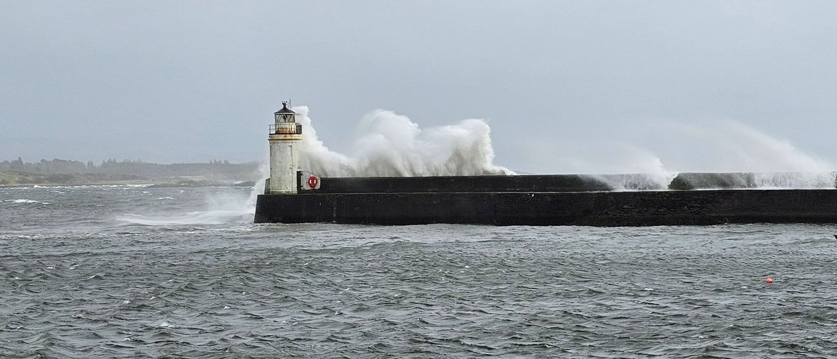 theafc1903's tweet photo. @BBCScotWeather Wild weather at Ardrishaig in Argyll today https://t.co/uDAciTzL2G