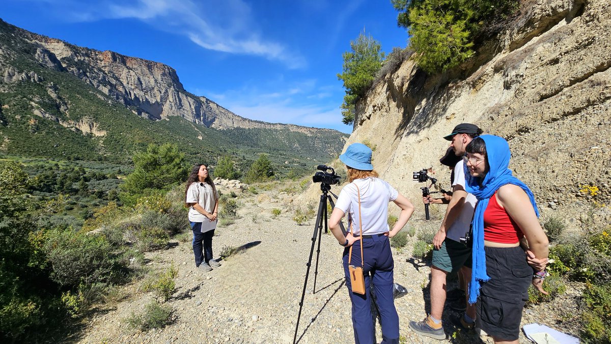 Geoscience MSc Students from @unige_en and @unil are participating in a 4EU+ Alliance MOVE where they have to Manage & Organize Virtual geoscience Excursions together with @SciencEscapeCH! Today the students enjoyed a world-class example of Gilbert-type delta in Corinth!