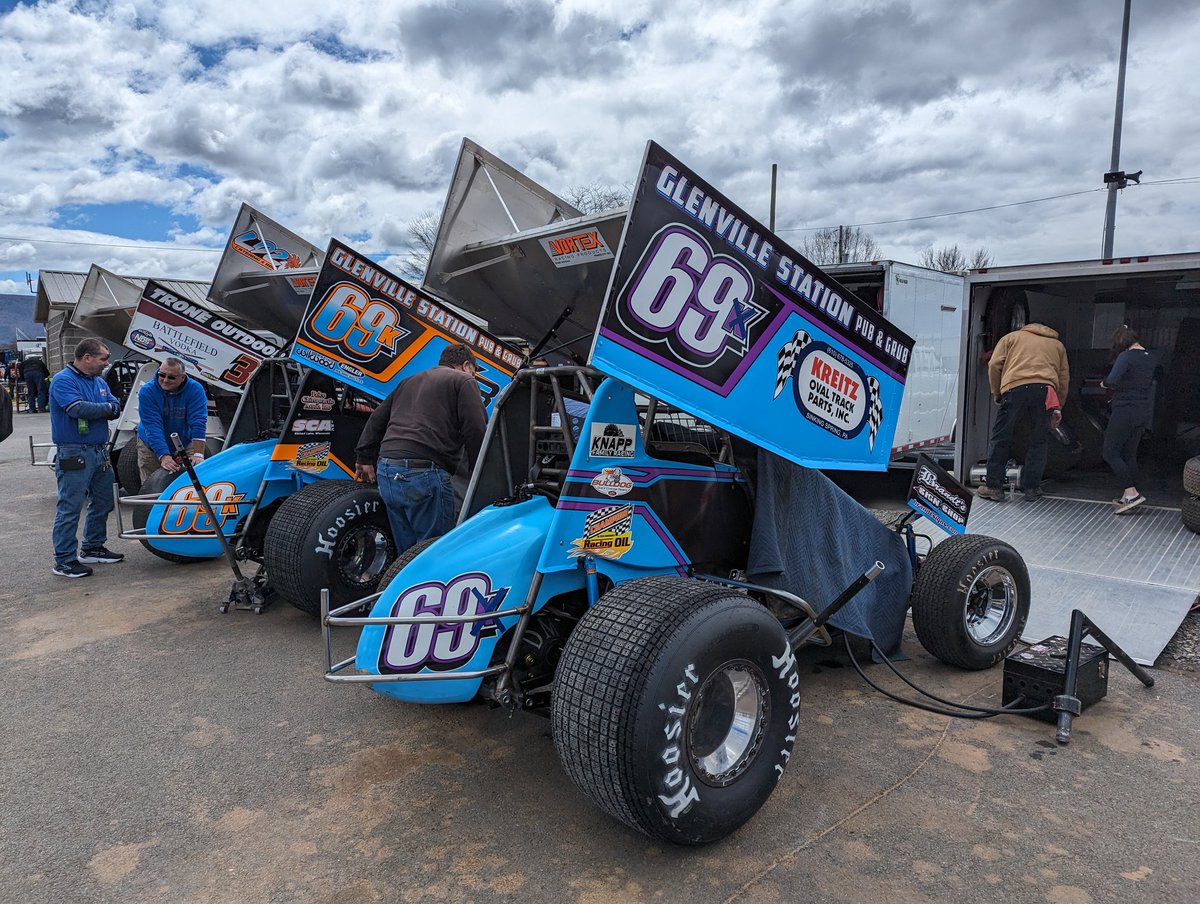 Both @KreitzRacing69K cars in action today with @LoganWagner_ & @KassidyKreitz