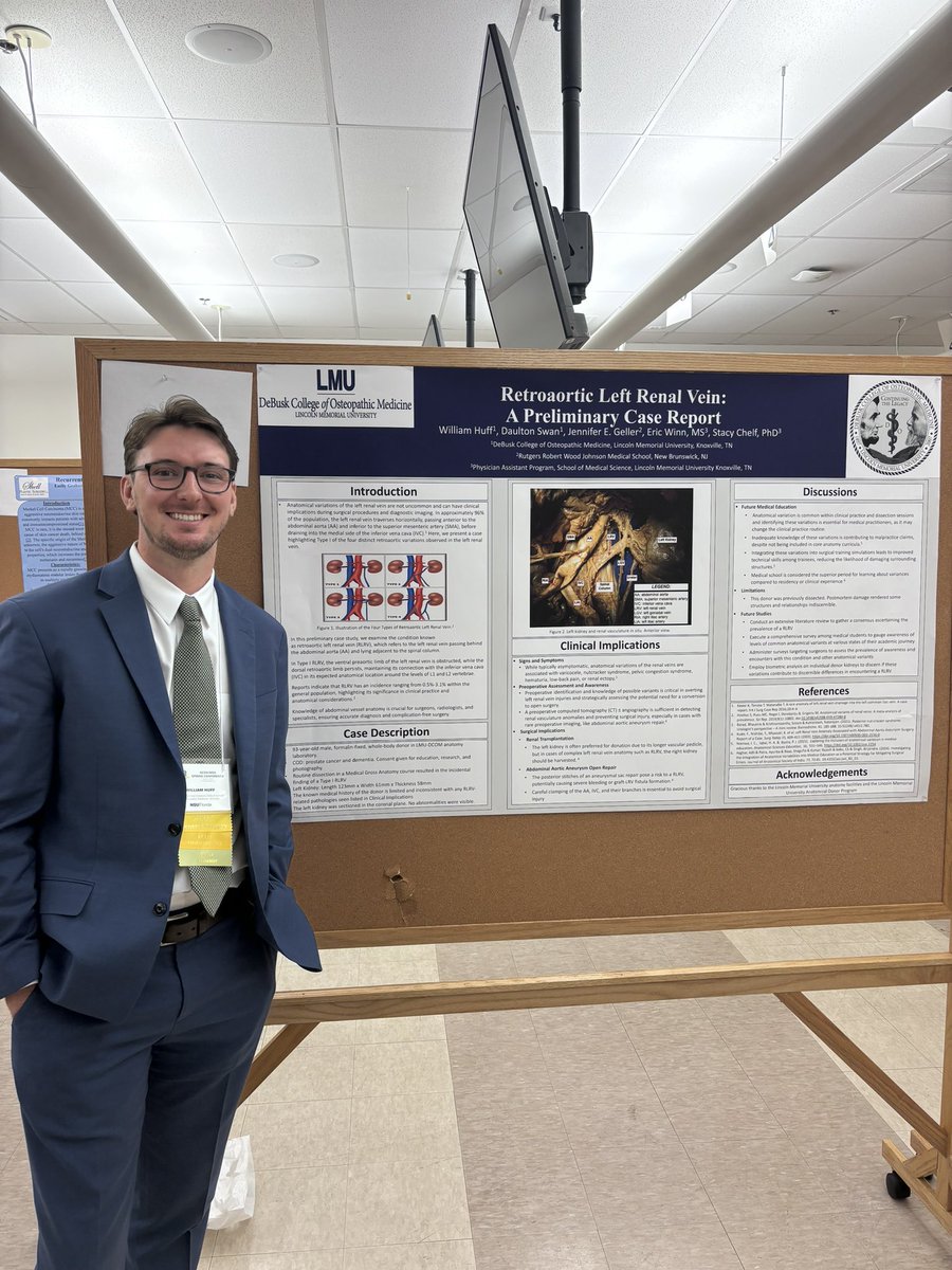 Fantastic work 🌟 @wahuff98 presenting our case report on retroaortic left renal veins and education on anatomic anomalies at #ACOS24☀️ @ACOS_MSS 🤩 #medicaleducation #surged #futuresurgeon