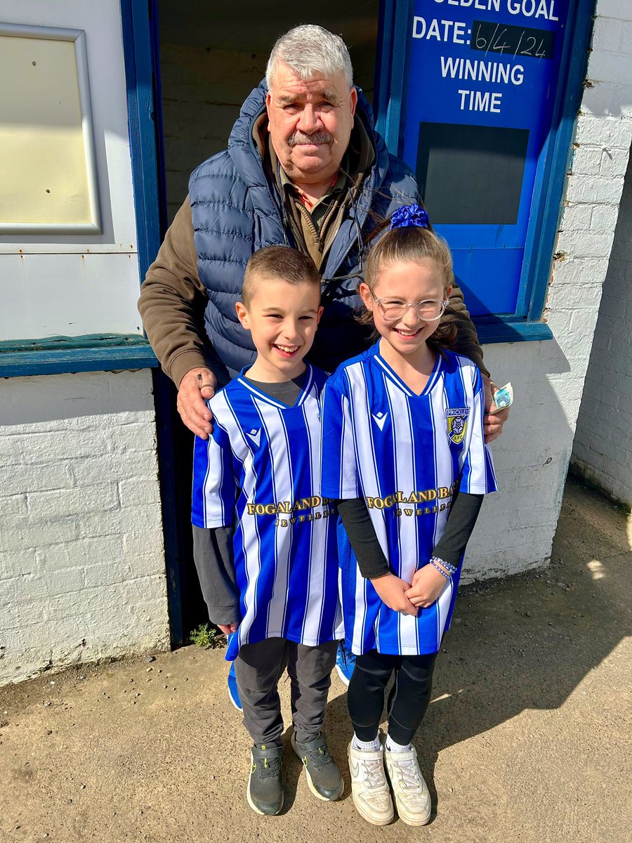 Ella & Josh with the best turnstile man in the league! 🔵⚪️🔵  #forzafrickley #comeonyoublues #no1frickleyfans