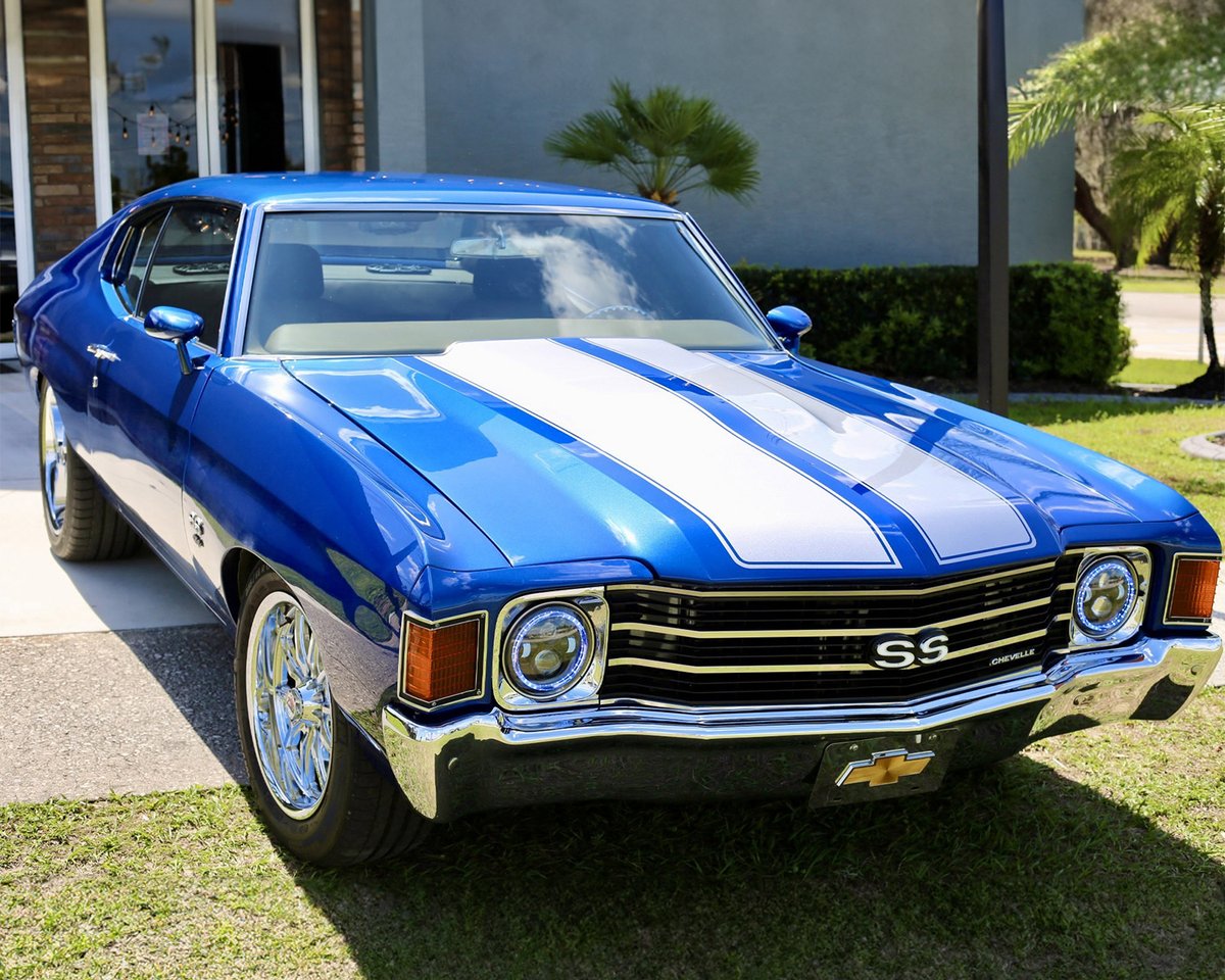 Barrett_Jackson's tweet image. Here's a Malibu for YOU! This frame-off restored custom 1972 @Chevrolet @Chevelle #Malibu is powered by a @BlueprintEngine 496ci #V8 with #dyno sheet showing 601hp. See it cross the #PalmBeach Auction block with No Reserve, April 18-20!

Learn more: bit.ly/PB24TW-1972Che…