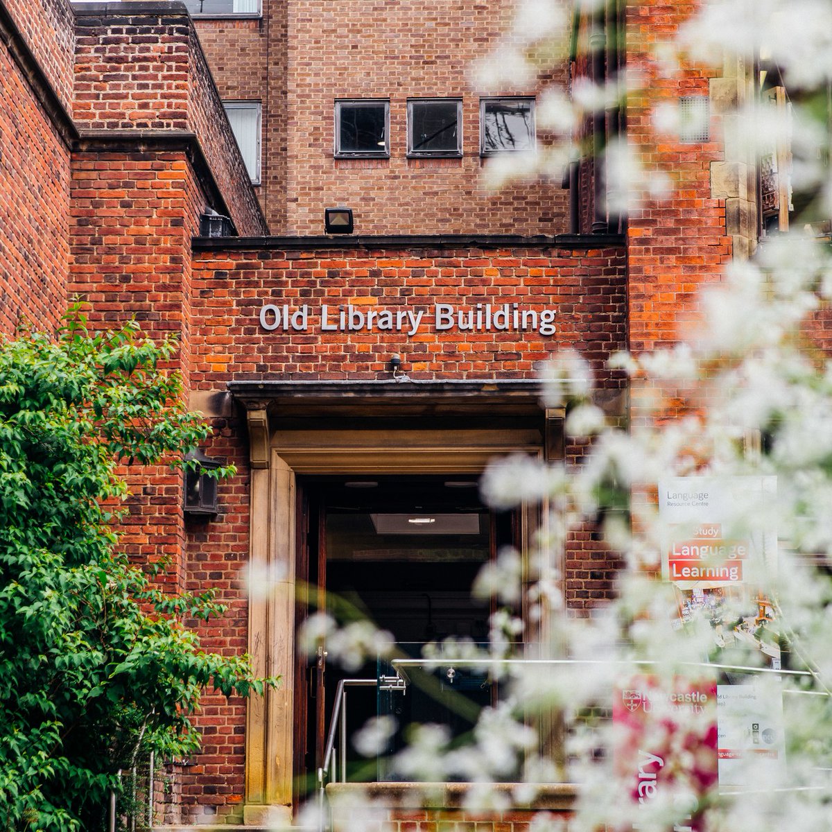 Today is #NationalLibraryDay! 📚 Whether you preferred the Philip Robinson or the Walton, we're sure our libraries (@libraryncl) were like a second home to all alumni during their time at @UniofNewcastle! Share your memories with us in the comments below 👇