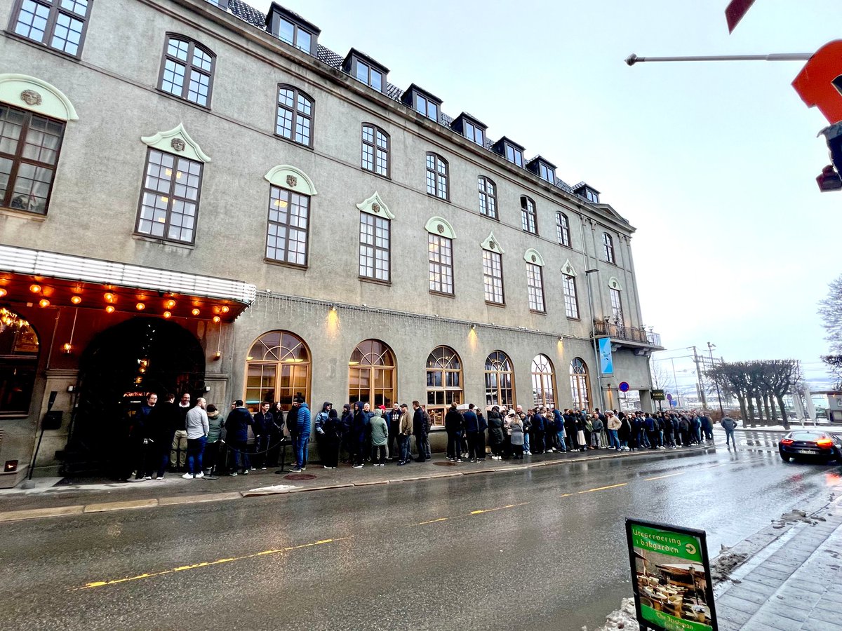 Klart for Puckpodden live på Festiviteten. Nå er det opp til gutta!