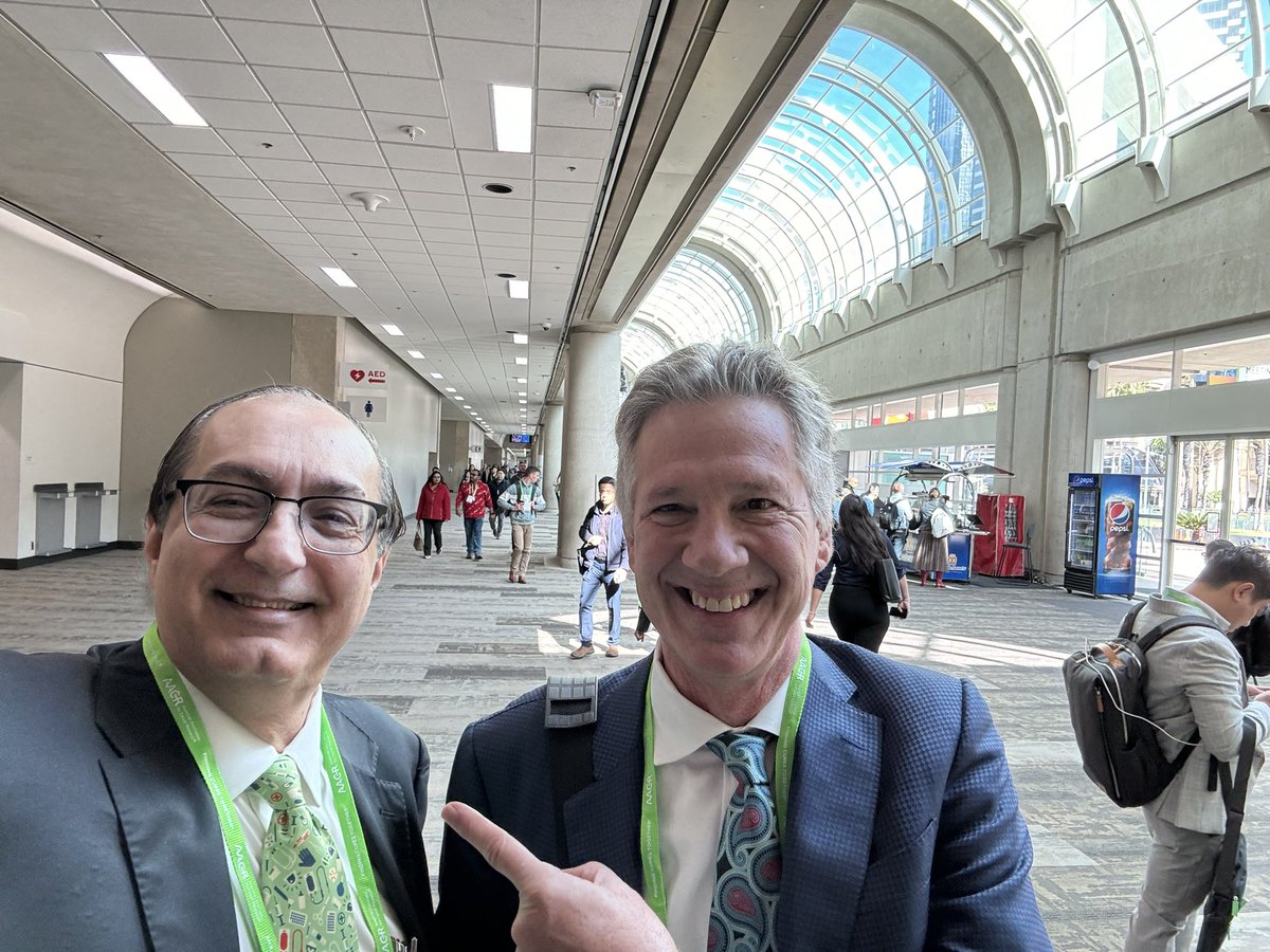 Great to run into my colleague Dr. Bill Nelson @HopkinsMedicine @hopkinskimmel @OslerResidency at @AACR #AACR24 @SU2C to tell him about the @WIN_Consortium’s next-gen best-in-the-world precision oncology N-of-1 basket clinical trials. Happy to discuss with anyone who is…