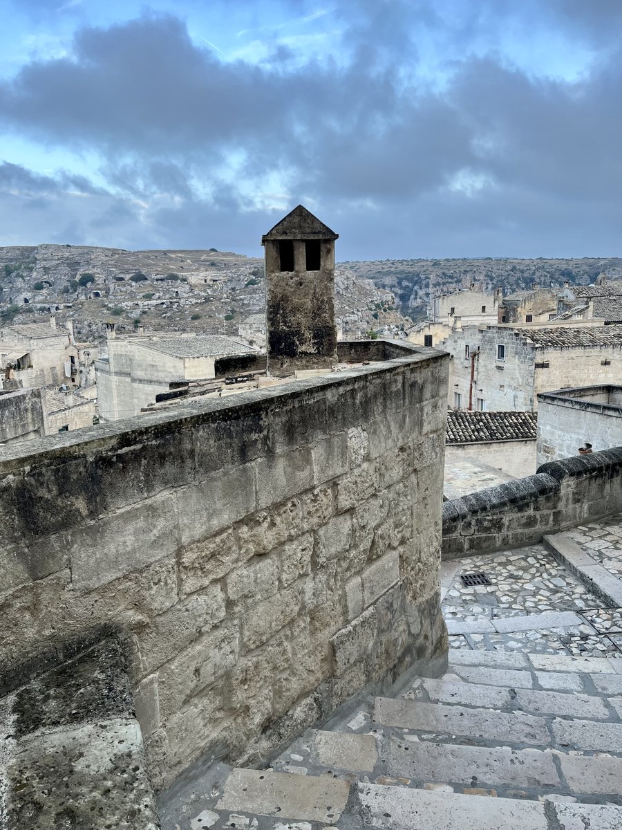 In the Sassi di #Matera, a UNESCO World Heritage Site in Basilicata, Southern Italy.
calabriatheotheritaly.com/matera-basilic…