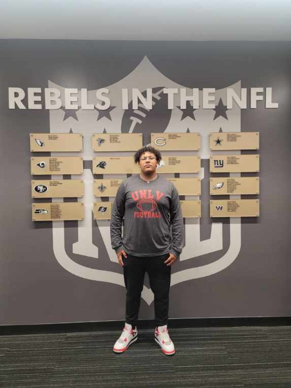 Thank you @unlvfootball for the tour, looking forward to the spring game @Coach_Odom @bradodom @CoachBeck27 @CNQR_FB @CoachSmithVC @dcherry56 @CoachBenPalmer @DPY54