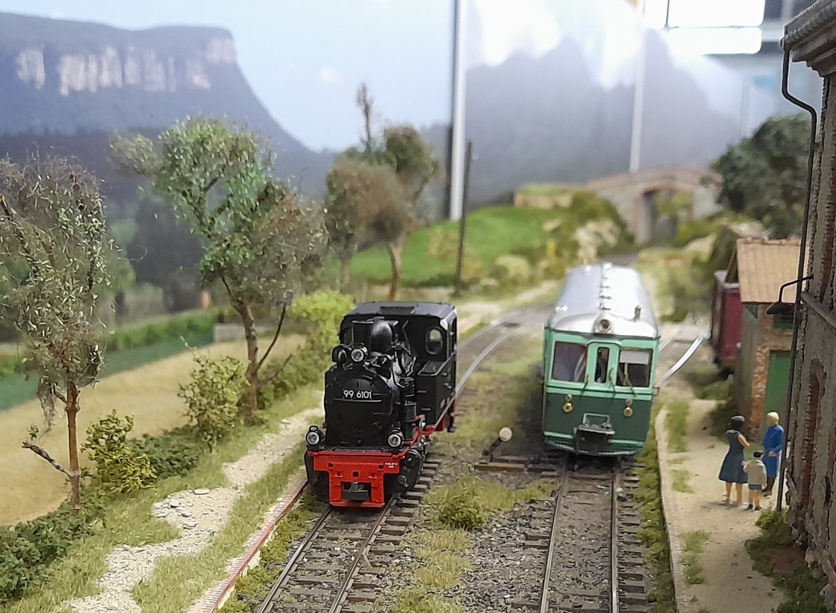 trenolot's tweet photo. Maqueta de la línia ferroviària d'Olot a Girona en H0m (escala 1:87  🚂🚃🚃
@fcaf_cat @Olotuit @OlotCultura #Olot #femOlot #Garrotxa #trenolot https://t.co/eOJH2liEbJ