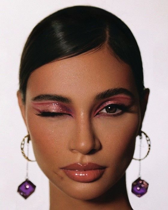 pYSLrada's tweet photo. raoul’s makeup https://t.co/L4jP44HICY