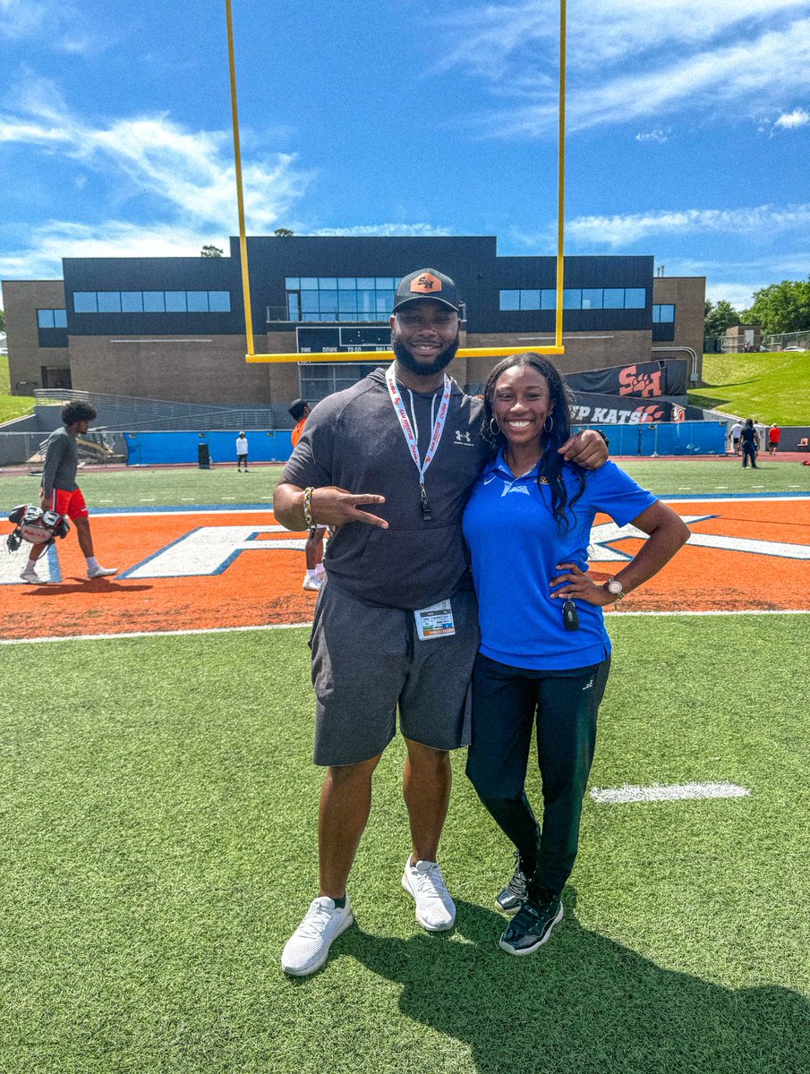 CoachCiB's tweet photo. Thanks for inviting my guys to Junior Day! Always good to catch up with y’all! @COACHJJ_SHSU @CoachKCKeeler @BearkatsFB @KatFBRecruiting @CoachRJones_ #RecruitTheBay https://t.co/bOz17qSopM