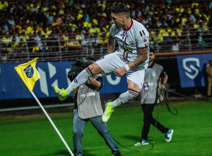 Random_siuuu's tweet photo. Who is the best clutch player you have seen in isl? My one is this 
#MCFC #KBFC #Neufc #hydfc #PFC #MBSG #EBFC #OFC #ISL #FCG  #JFC #CFC https://t.co/EpuZwTSkp8