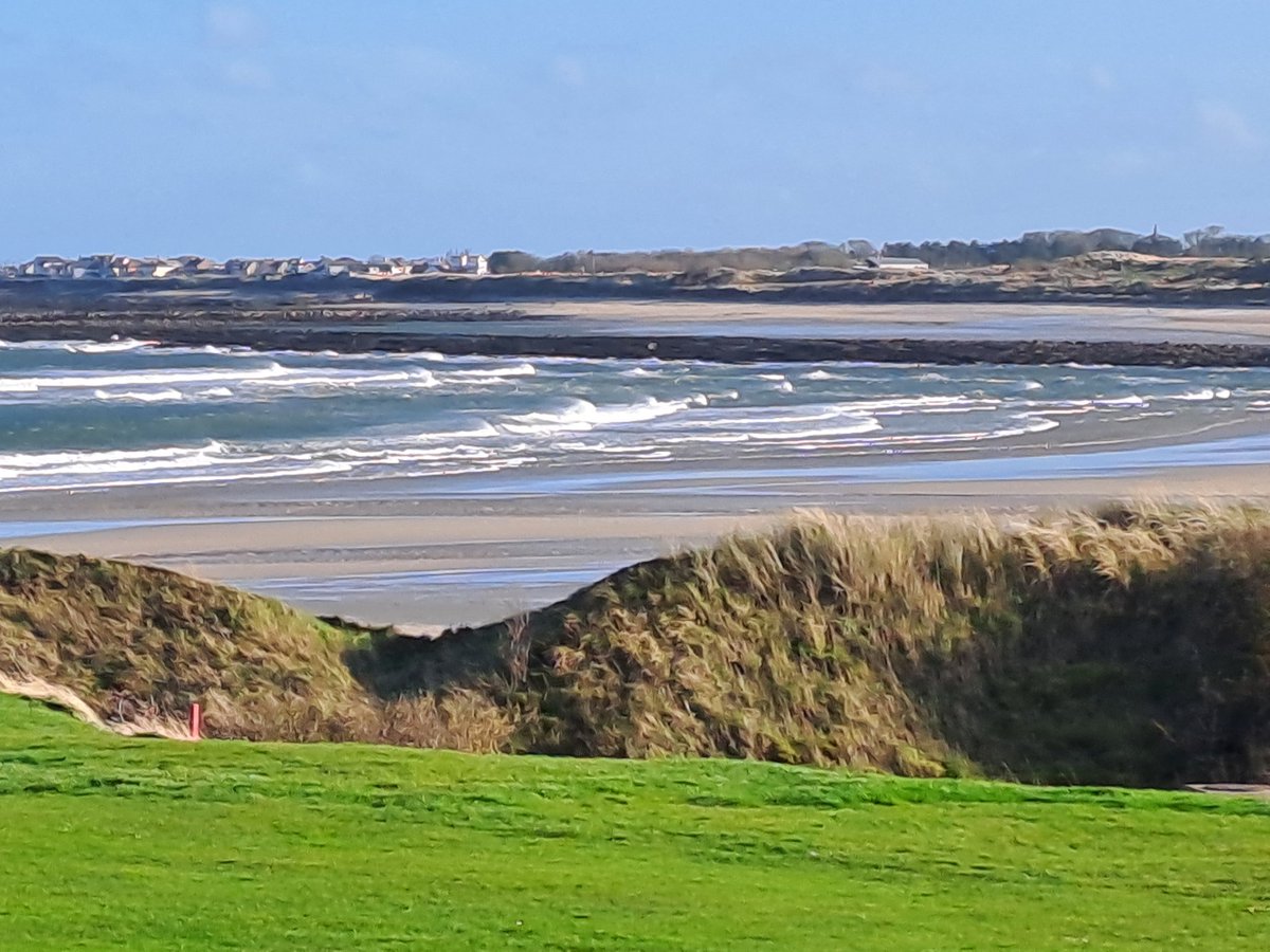 Bracing walk from Seahouses to Beadnell.