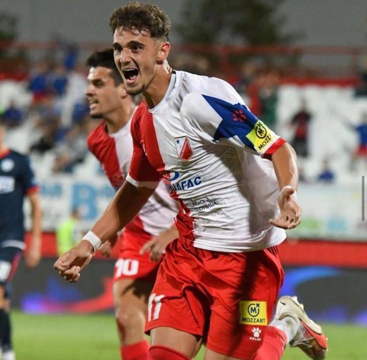 🇷🇸 Mihailo Ivanović (19) in his last 3 matches for @FKVojvodina1914: 🆚 Radnik ⚽️⚽️ 🆚 Čukarički ⚽️ 🆚 Železničar ⚽️⚽️ Another star striker is rising in 🇷🇸!