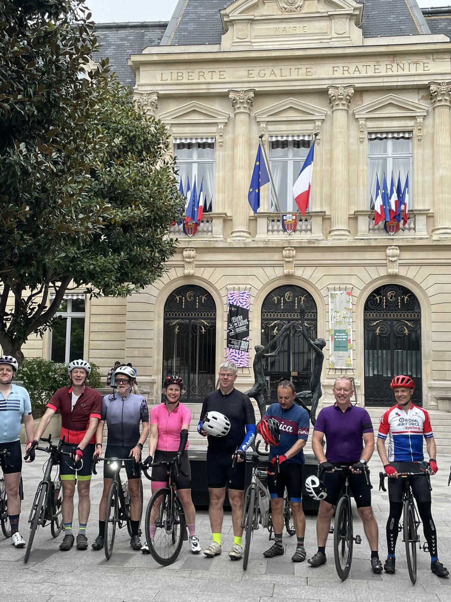 Congratulations @TeamGB and @ParalympicsGB for completing “Pedal to Paris”: Stoke Mandeville to Clichy in 2 days! That’s 350 kms folks. All in support of Paralympics Inspiration Programme. Glad to be there to cheer them in: @ClarkieGB7, Andy Anson and many more. 👏🚴‍♀️🚴‍♂️🇬🇧🇫🇷