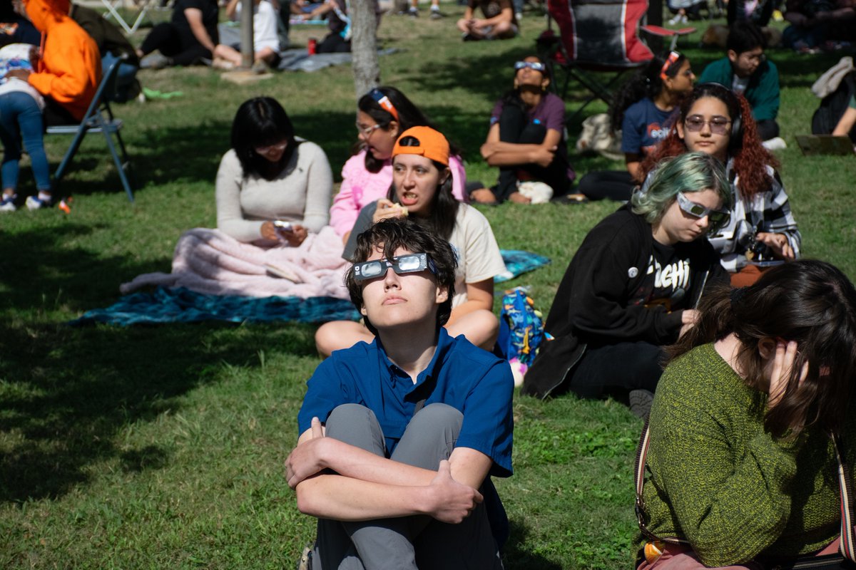 Planning on taking pics on Monday during the Total Solar Eclipse? We want to see them! Share them with us for a chance to be featured here and in Sombrilla Magazine. Drop them here: bit.ly/3TL2Olk #UTSA #SombrillaMagazine