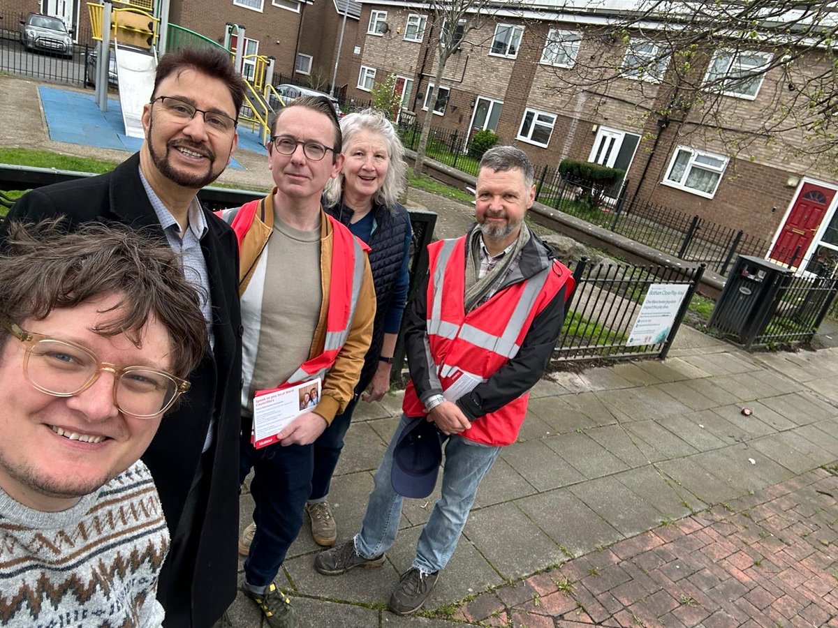 Great to see @McrRusholmeCLP campaigners out across the city today ahead of next month’s local elections. Look out for the 🌹 to vote for @AndyBurnhamGM and your @McrLabour candidates on 2 May!