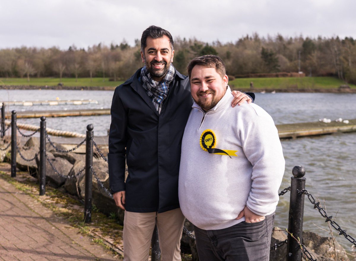 @HumzaYousaf @rossclarksnp ⛹️‍♂️ Then onwards to a fantastic visit to the @Cal_Gladiators in East Kilbride with local candidate @GrantDCostello, to see the amazing work they are doing. 👏 Big few games left for the men and women’s team this season. Go Gladiators!