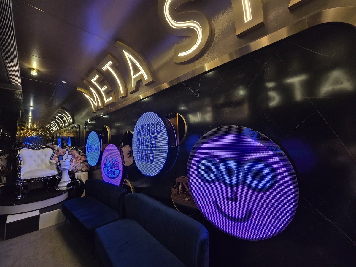 MOCACLUB_HK's tweet photo. 2024 Hong Kong Web3 Bluechip NFT Night🔥
HK #MocaFam🩷
@MocaverseNFT $MOCA
#NFT #Web3 https://t.co/A4af8YXY7x