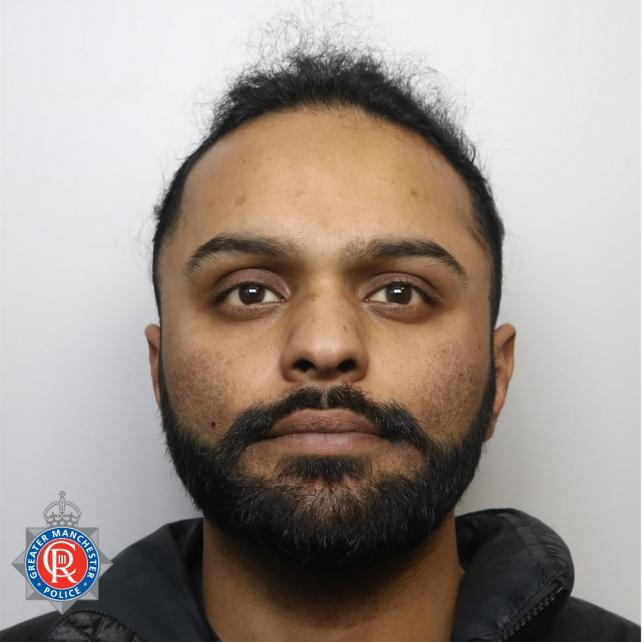 DavidSocialX's tweet photo. Sex offender told teen victim 'it’s not a big deal' after sickening bus assault

Edwin Luke, 27, assaulted the girl on the top deck of a bus.

“At one point you pinned her up against the wall of the bus as you assaulted her.”

Only 14 months jail. 😡
https://t.co/Fy2xFVPflX https://t.co/E8J6k1ORLT
