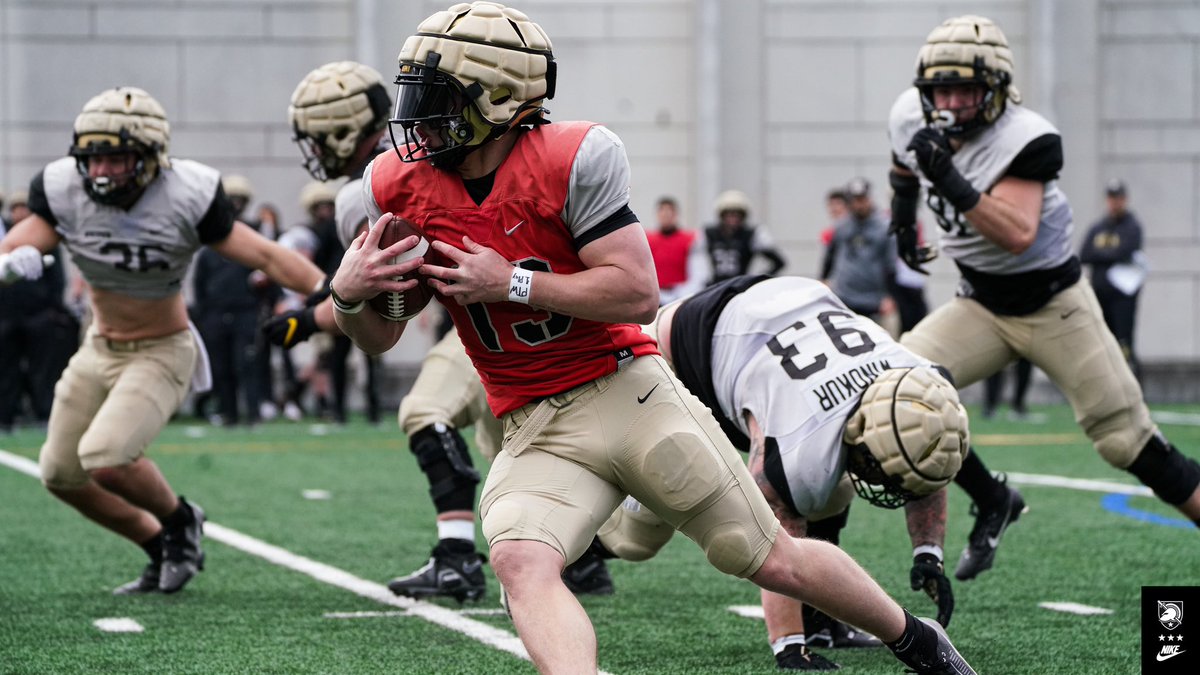 ArmyWP_Football tweet picture