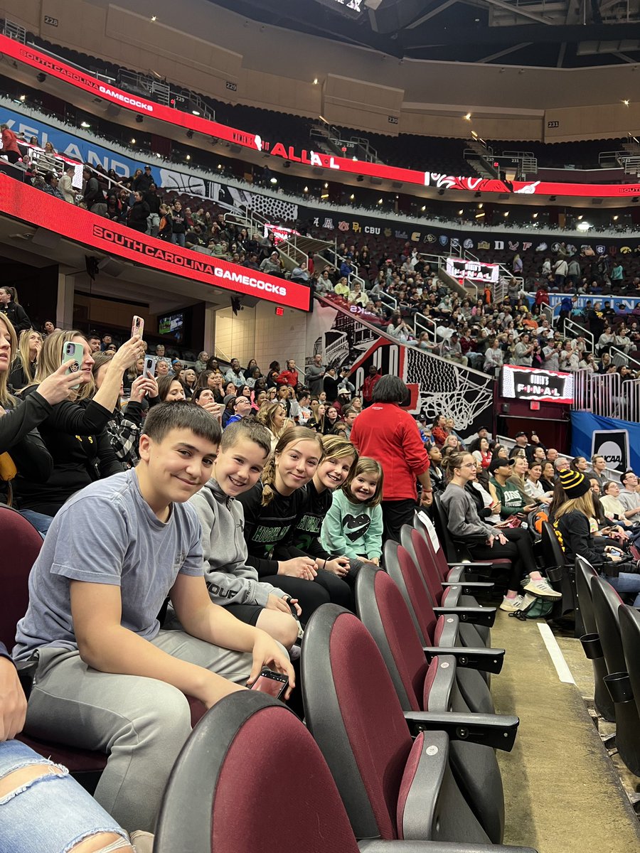 Amanda Dodez tweet media