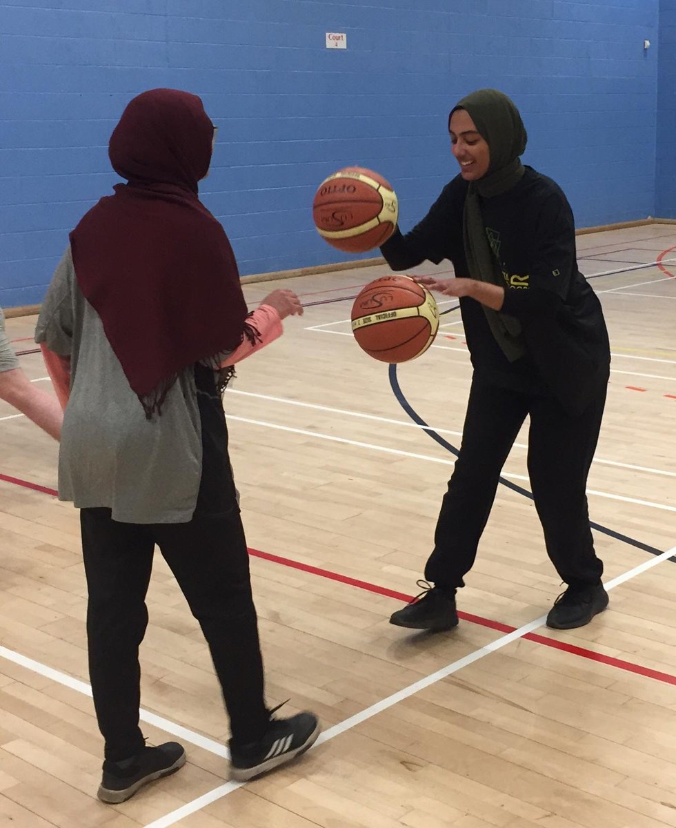 MindMovesUK's tweet photo. What an amazing atmosphere we have at our FREE Healthy Hoops basketball sessions.
Funded by @Sport_England 
Supported by @MindMovesUK &amp; @VolairLeisure https://t.co/NuRdheTB5y