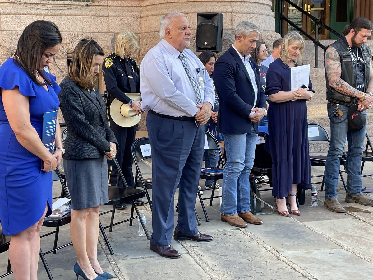 We gathered Friday with Child Advocates of San Antonio for the Memorial Wreath Laying & Candlelight Vigil to honor the memory of the innocent children who fell victim to abuse. We vow to amplify efforts to raise awareness, provide support, & advocate for justice on their behalf.